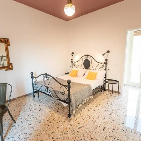 Soffitti Colorati Apartment