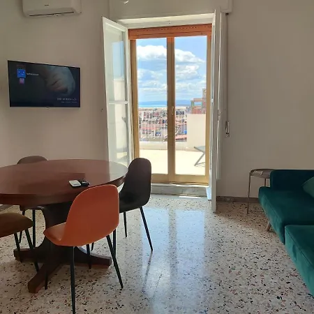 Soffitti Colorati Apartment
